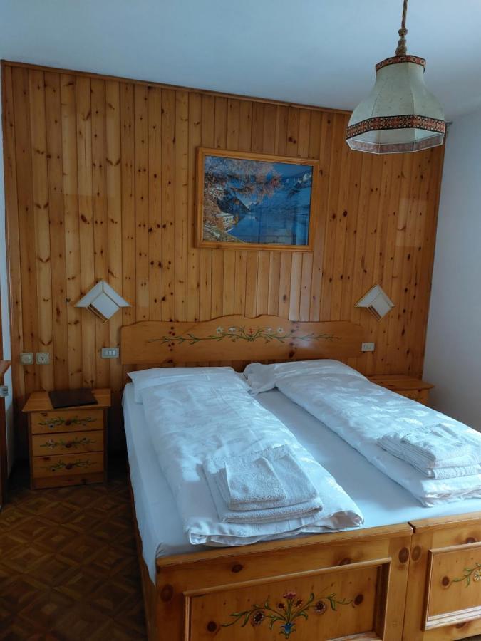 Garni Monika Bed & Breakfast Canazei Exterior photo